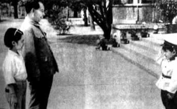 庆祝辞去庆祝中央总书记职务（歷史上的今天。中国）