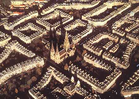 苏格兰人宣告查理二世为爱丁堡国王(转自:历史上的今天。中国)