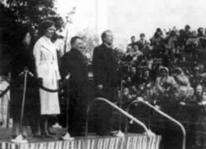 庆祝副总理访问美国